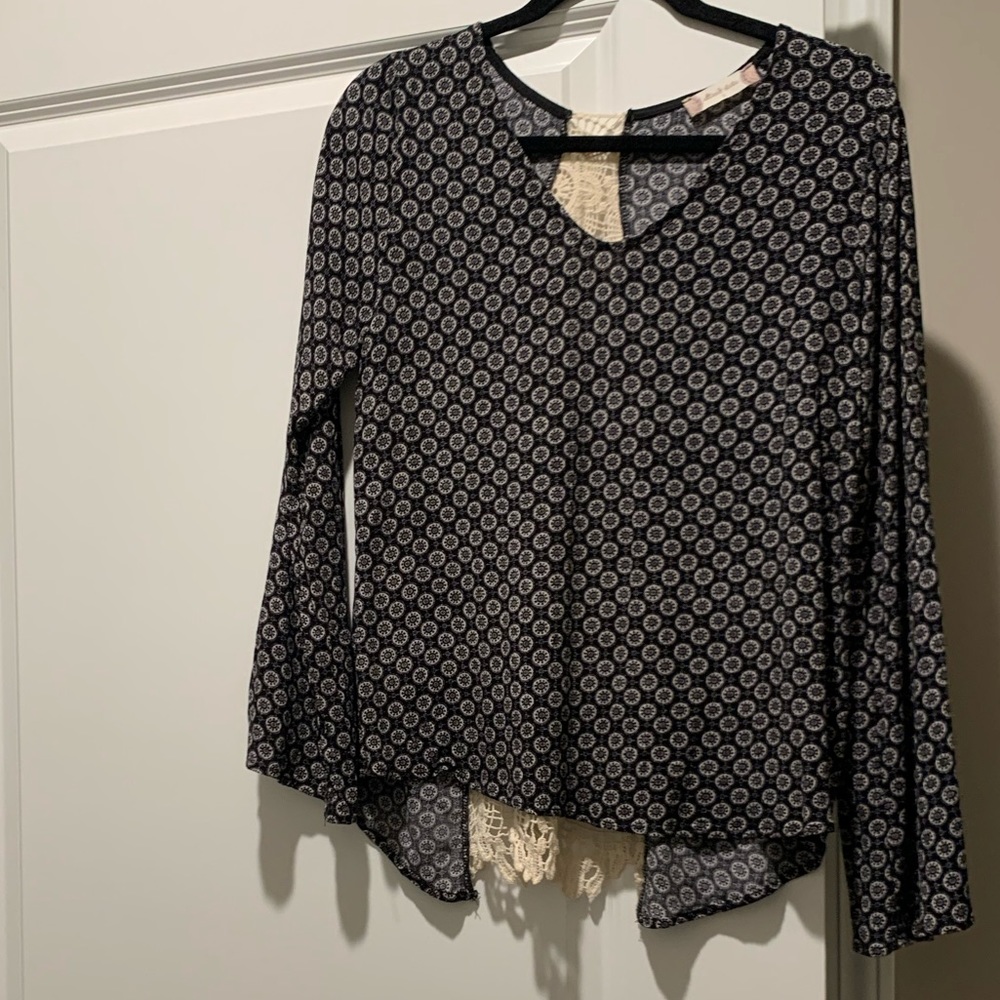 Altar’d State Boho Lace-Back Tunic Blouse - Small